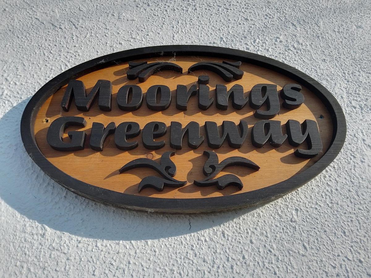 Moorings Greenway Newport  Exterior photo